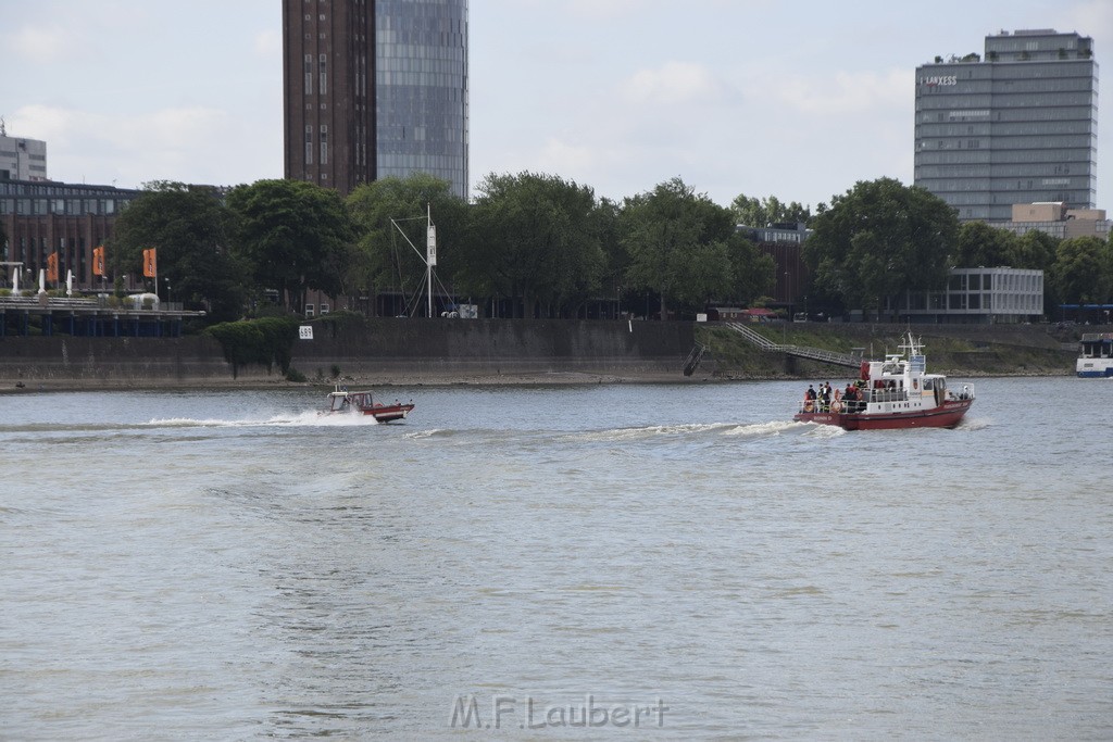 Schiff 1 Koeln in Hoehe der Koelner Zoobruecke P220.JPG - Miklos Laubert